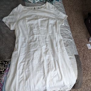 White Old Navy peasent type dress